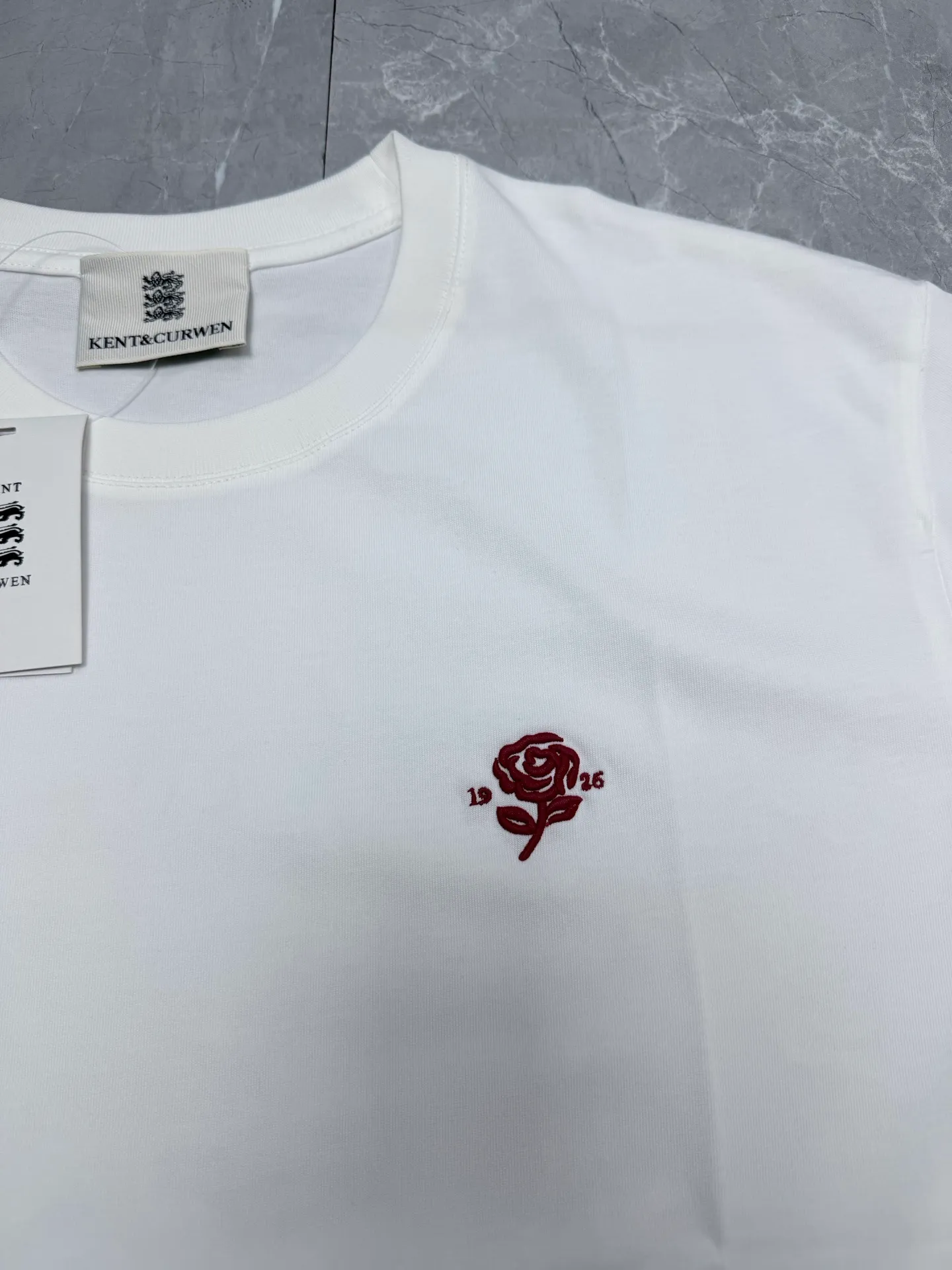 Kendiwen 26New Arrival Spring and Summer Series rose embroidery for men and women Same Style pure cotton casual T-shirt Size: S.M.L.XL.XXL.